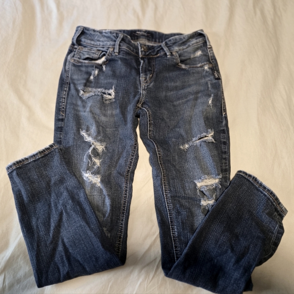 Silver Jeans Women's Distressed Dark Blue Skinny Jeans In Fair Condition